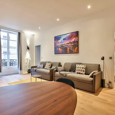 64 - Luxury Flat Champs-elysees 1d * Paris