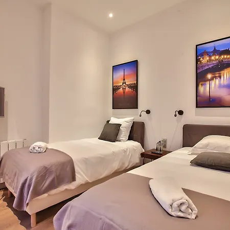 64 - Luxury Flat Champs-elysees 1d Apartment Paris